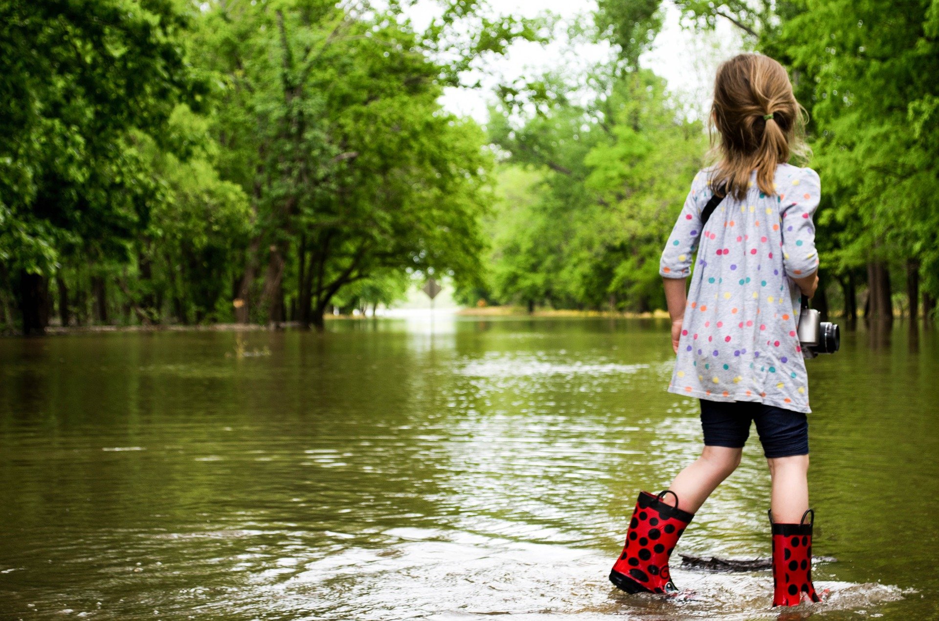 Hochwasser, Katastrophe, Kinderträume, Spenden: ETL-Stiftung Kinderträume: Hochwasserkatastrophe in Deutschland – Wir helfen den Kleinsten